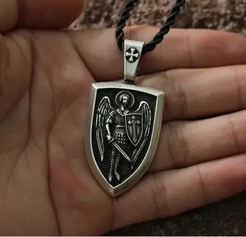 10pcs vairumtirdzniecības vīriešiem kaklarota Erceņģelis St. Michael Mani Aizsargā Saint Vairogs Aizsardzības Šarmu krievijas orhodox kulons, kaklarota