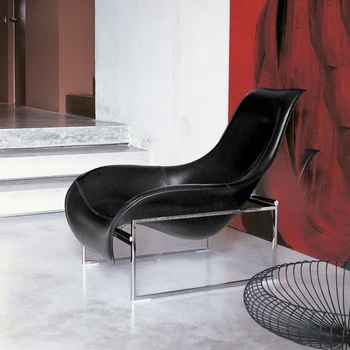 Itālijas gaismas luksusa dīvāna, krēsla, dzīvojamās istabas mēbeles vienotā atpūtas krēsls dizainers, ādas mākslas atpūtas pusē atrodas viena krēsla